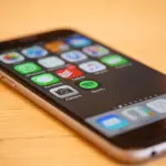 Tecnologia quotidiana: come gli strumenti digitali stanno cambiando le nostre abitudini senza che ce ne accorgiamo