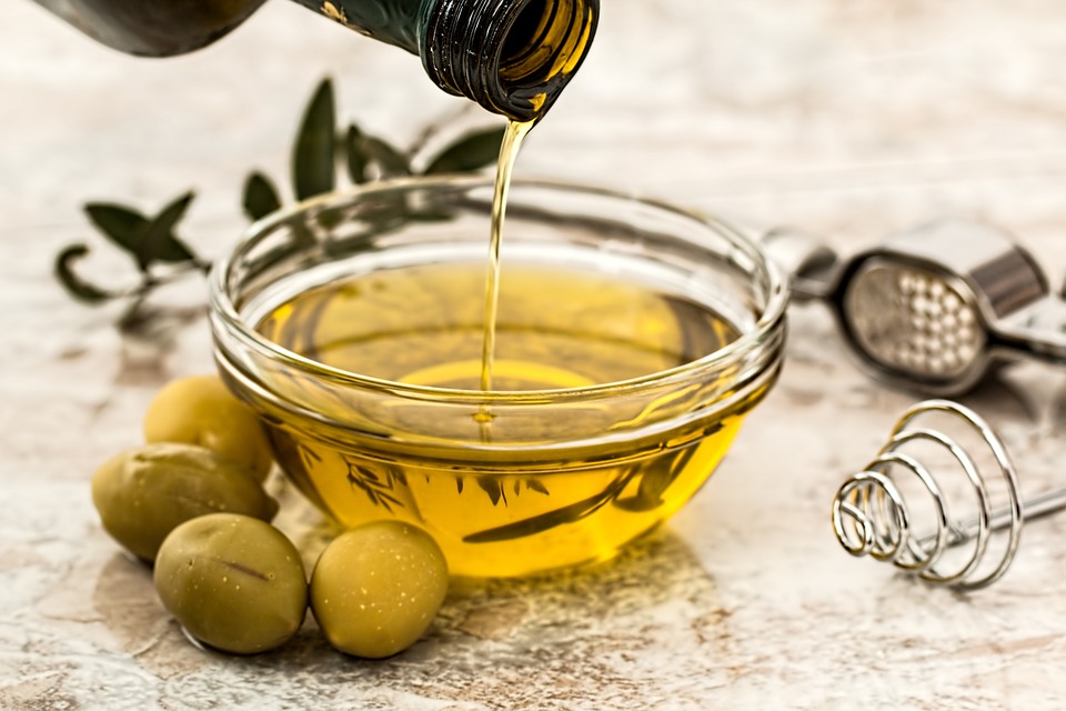 L’importanza dell’olio d’oliva nella dieta di tutti i giorni
